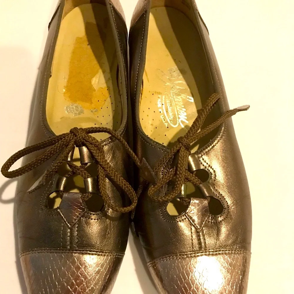 Johansen USA vintage metallic bronze 6 embossed tie leather dance shoes